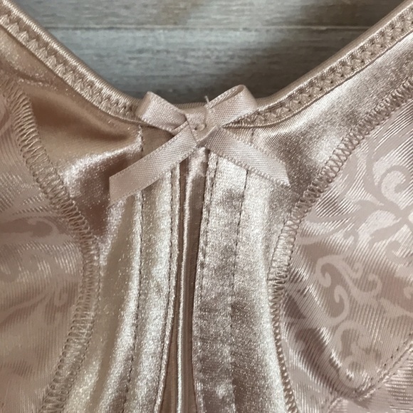 Bali Underwire Full Coverage Bra - Picture 4 of 12